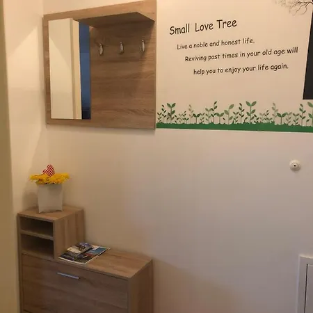 דירה Apartma Ajda 2 , Jezerska Cesta 65, קראנז'